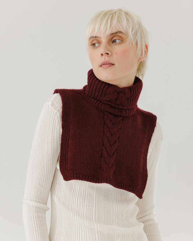 Pynė: Hellebore Rose Alpaca Collar